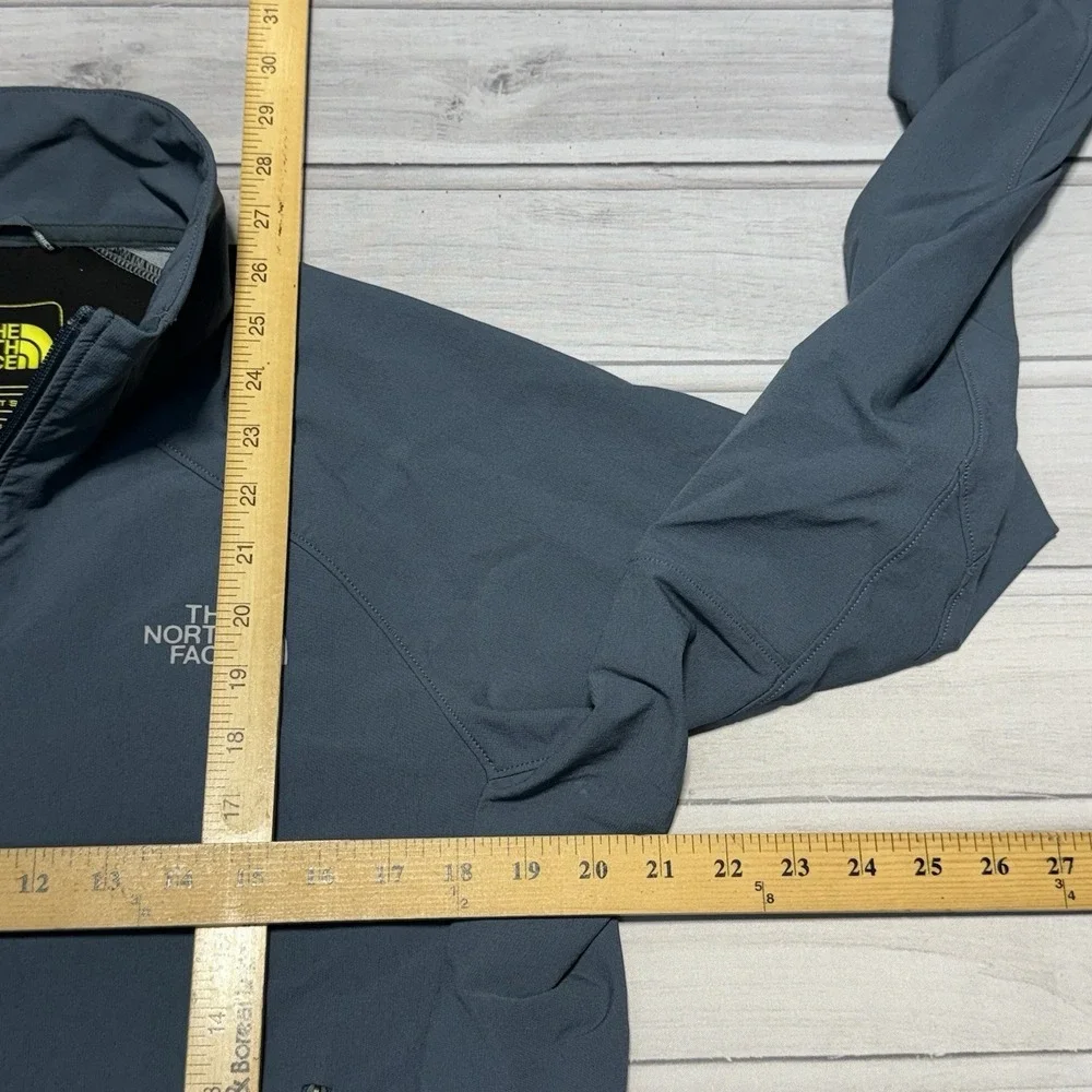 The North Face Jacket Mens Medium Blue Iodin Summit Series Softshell Windbreaker